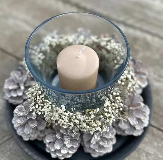 DIY Dekoset – Advent-Windlicht Kiefernzapfen-Kranz – Bild 2